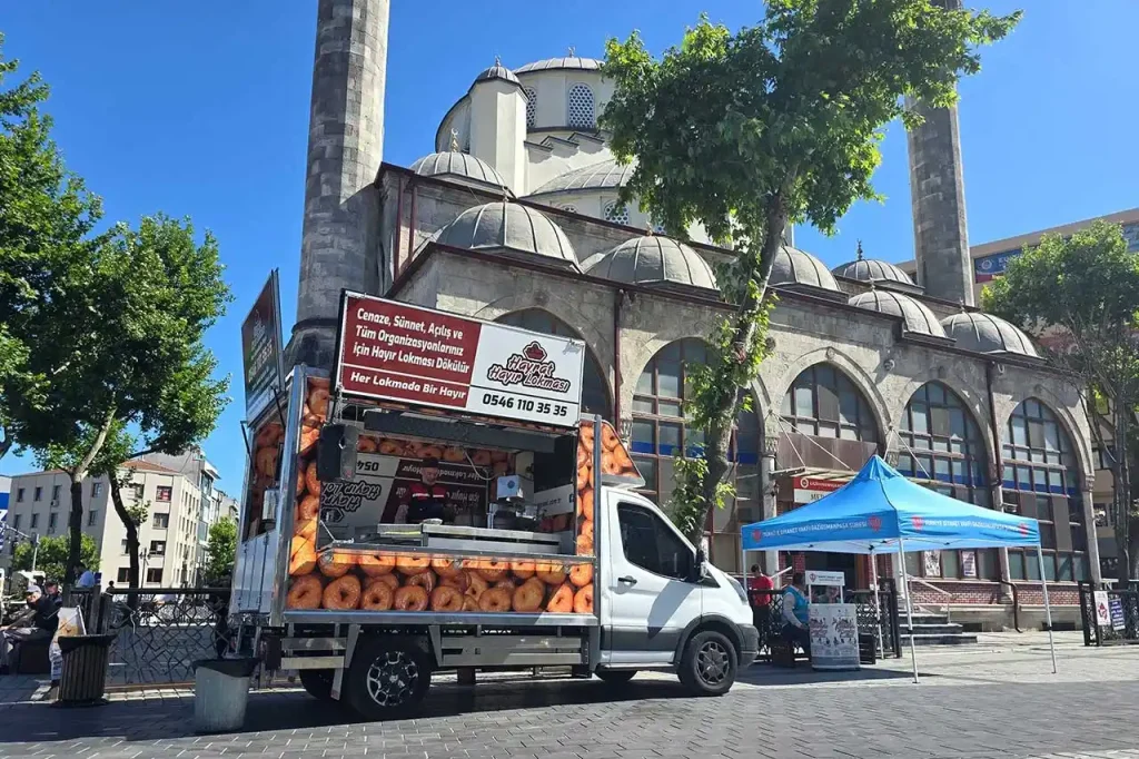 İstanbul Hayır Lokması - Lokmacı İstanbul - İstanbul - Lokma Döktürme - İstanbul Lokma Dağıtımı