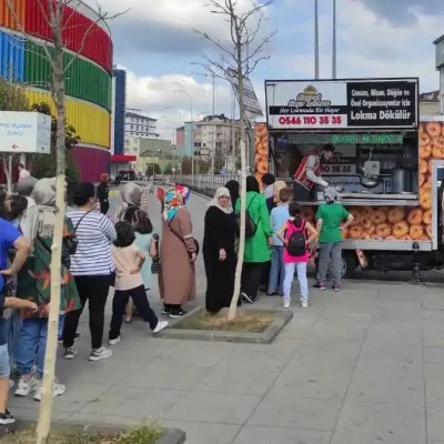 İstanbul lokma dağıtımı, cenaze, mevlit, kandil düğün ve tüm özel günlerde lokmacı kiralama, lokma döktürme hizmeti