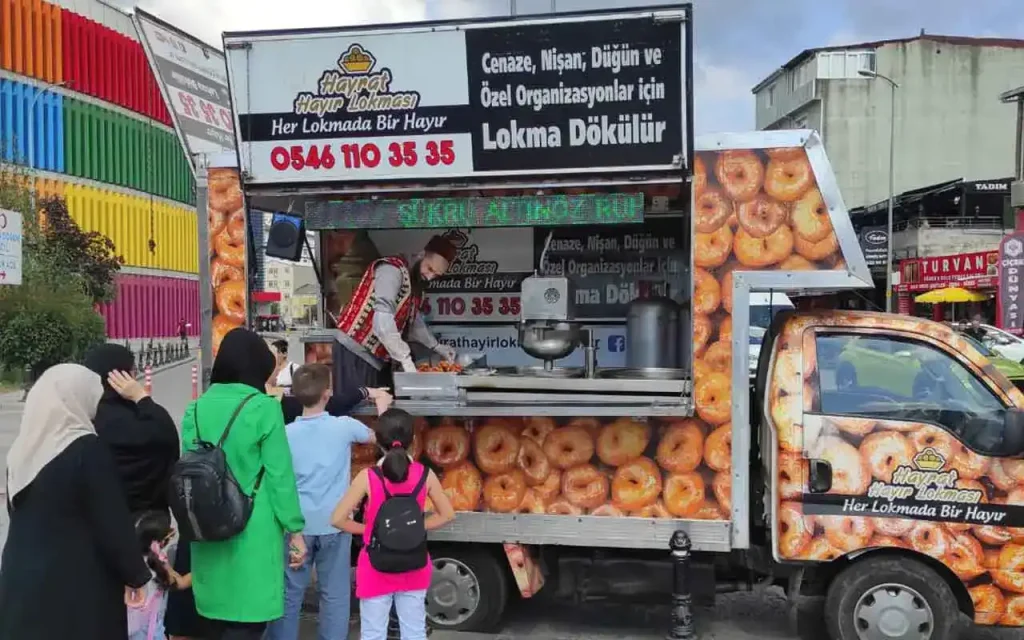 Hayır Lokması Döktürme ve Lokmacı Hizmeti